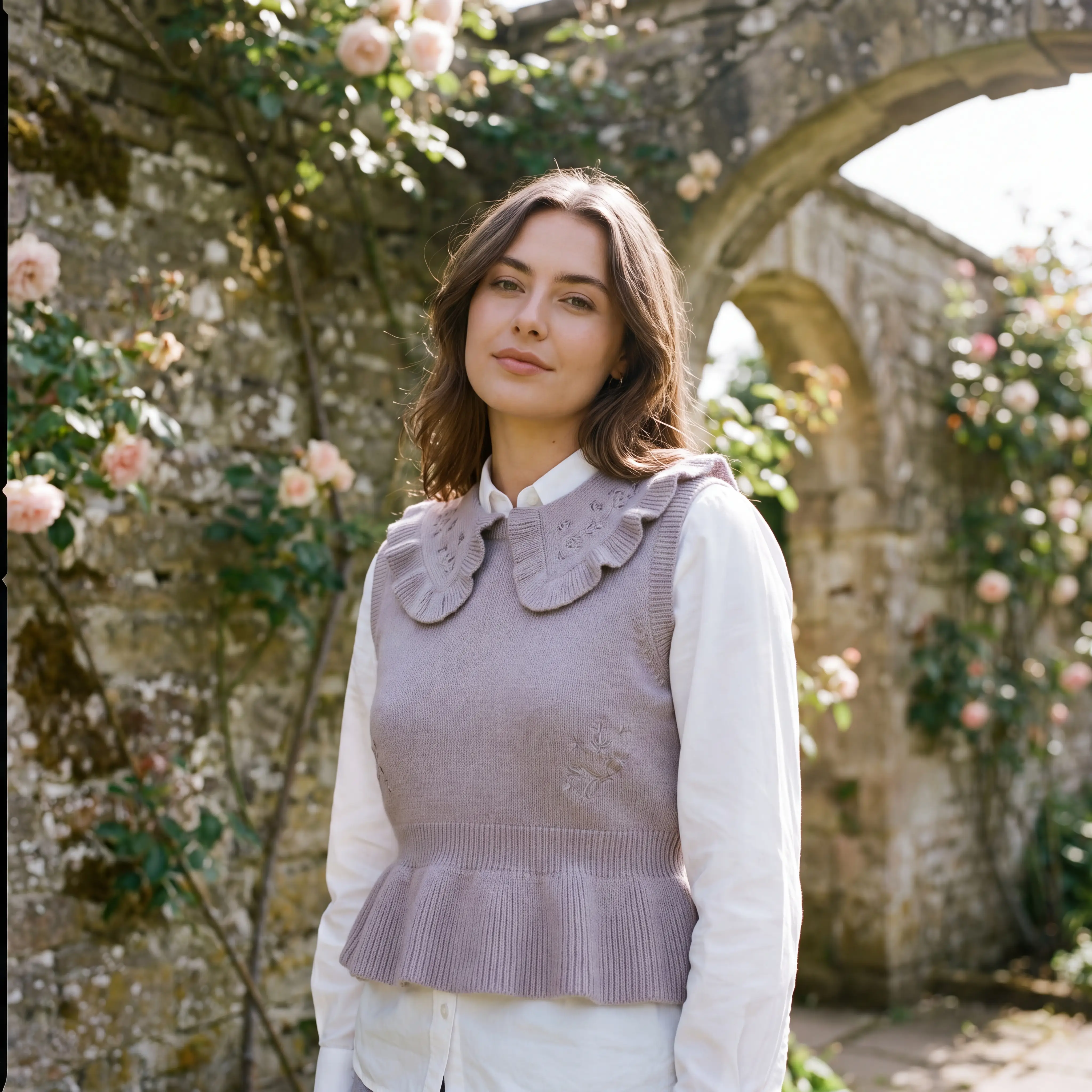 Frill-Collar Vest