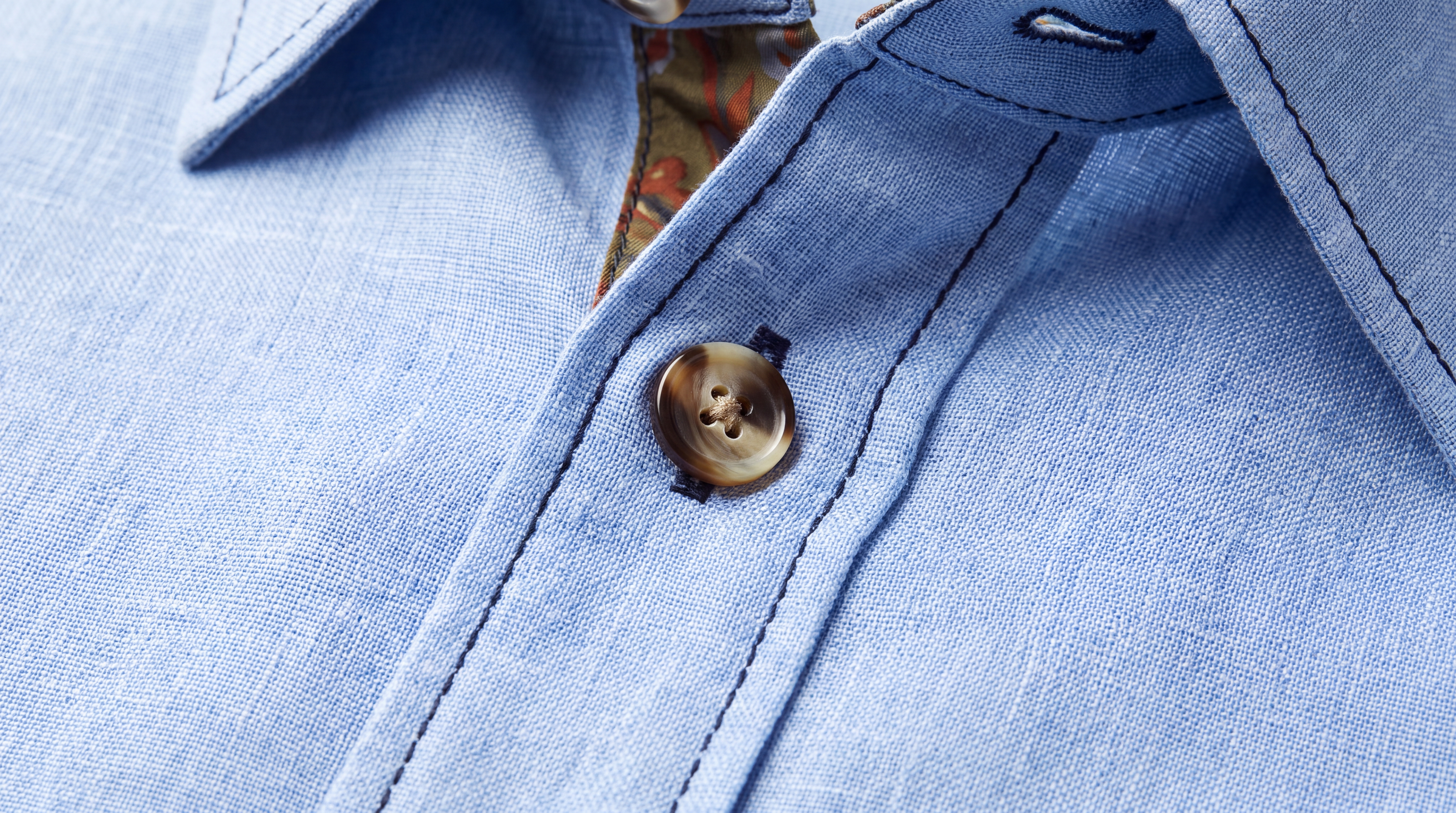 SARTORIAL PLACKET DETAIL